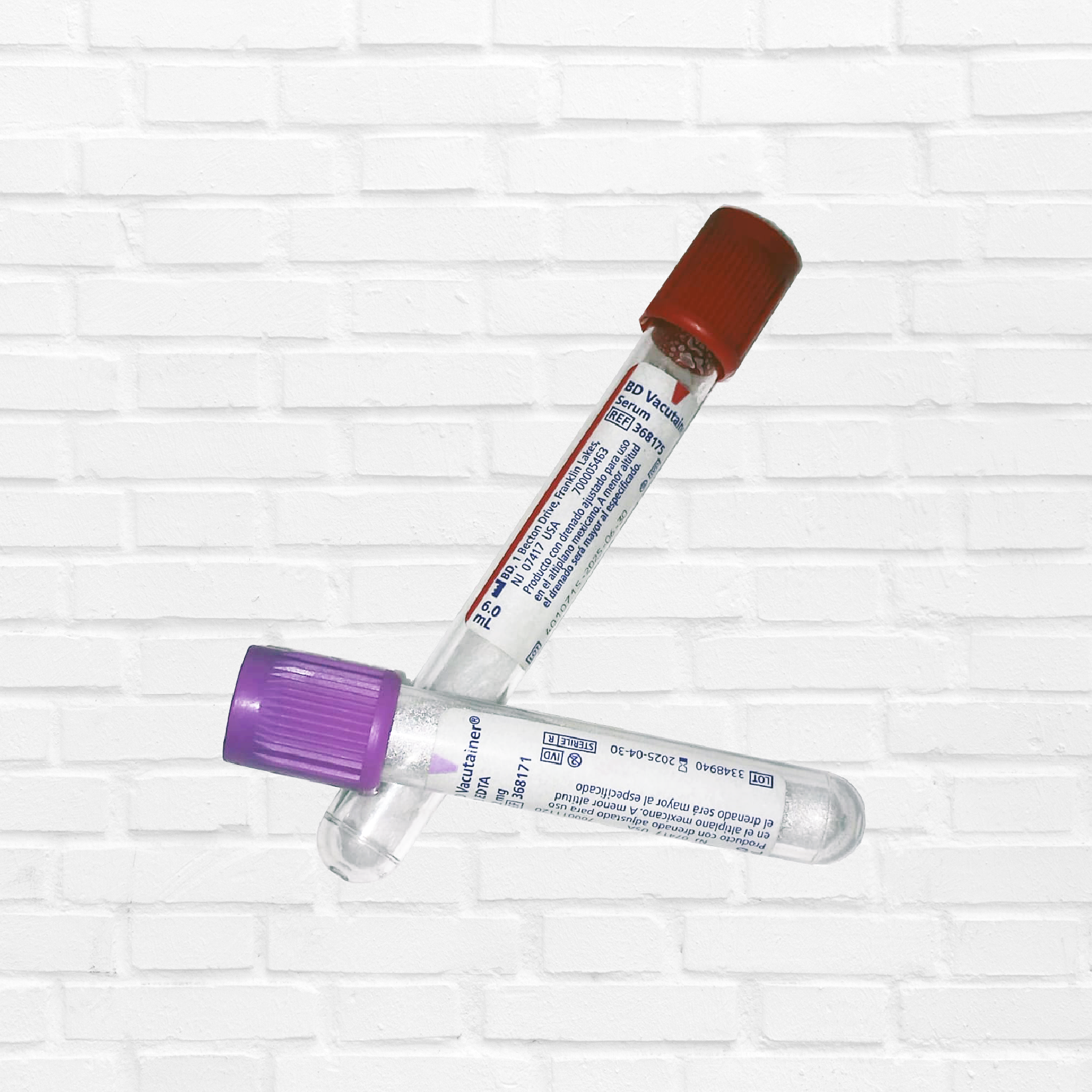 Tubo vacutainer (lila y rojo)